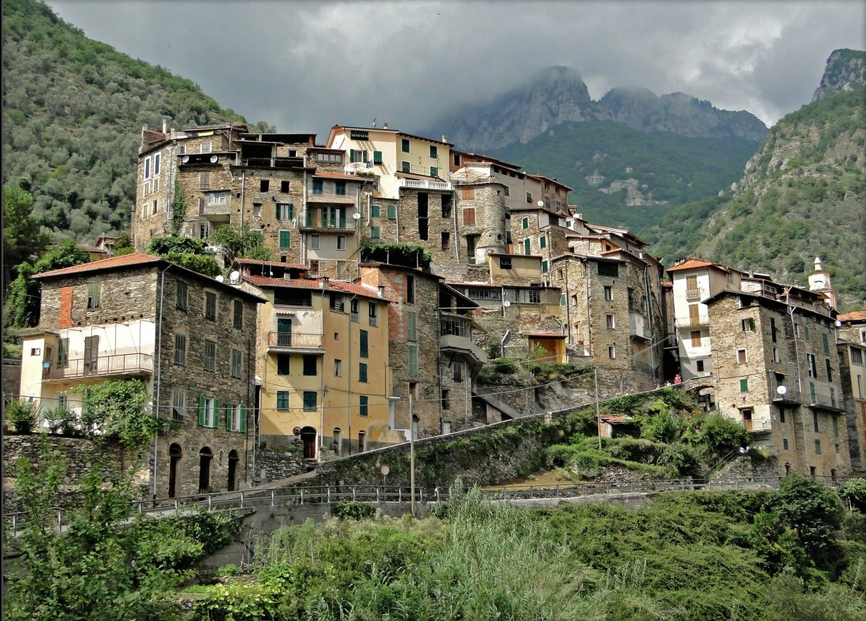 val-nervia-italy-crop